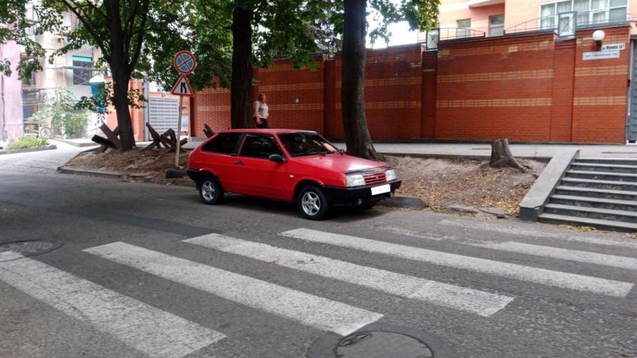 В Днепре за неделю эвакуировали более ста автомобилей и показали ТОП-5 автохамов (ФОТО)