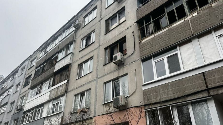 Изуродованные дома и авто: в полиции показали последствия вражеских атак на Днепропетровщину за сутки (ФОТО)