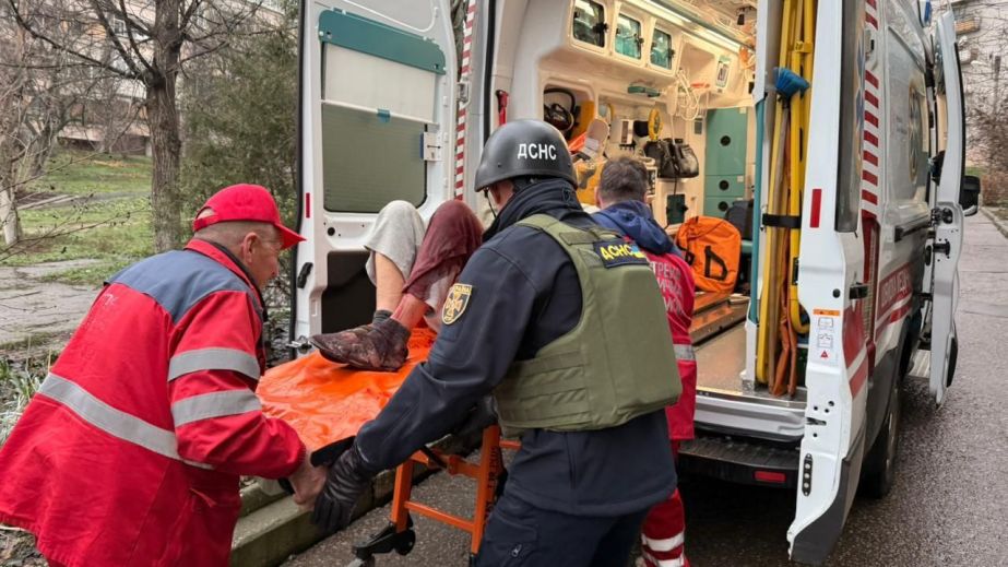 Десятки ударов: в результате российских атак на Никопольщине пострадали 13 человек (ФОТО)