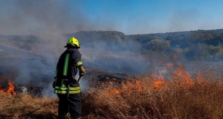 Минулої доби вогнеборці здійснили понад 80 виїздів для гасіння пожеж на Дніпропетровщині (ФОТО)