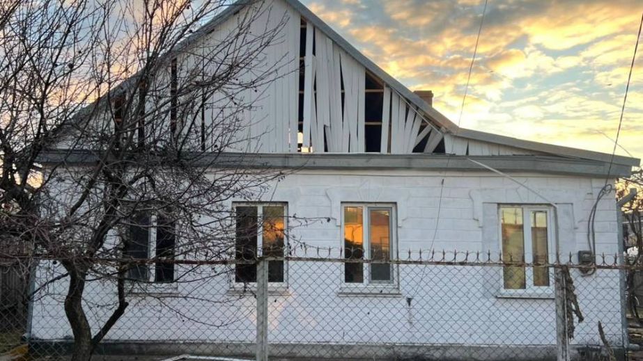 Вночі 7 березня росіяни атакували три райони Дніпропетровщини: загинула людина (ФОТО)