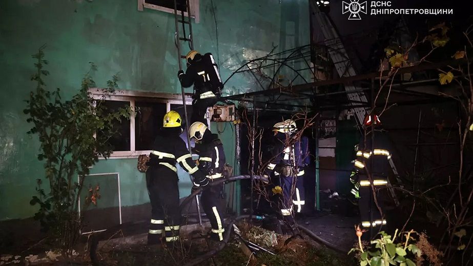 Під час пожежі у Дніпрі знайшли тіло загиблого чоловіка у будинку