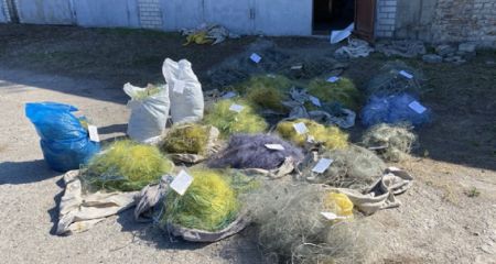 Весомый улов: на Днепропетровщине из Самары вытащили более 20 сеток