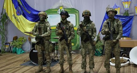 На Днепропетровщине представители ТЦК с военным оркестром пришли в учебные заведения (ФОТО)