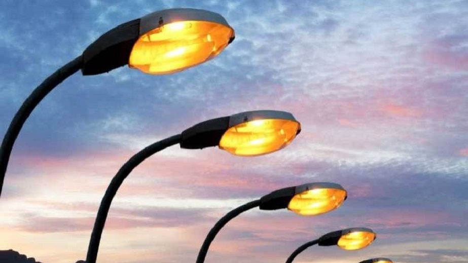 На Днепропетровщине общины ради экономии начали выключать уличное освещение