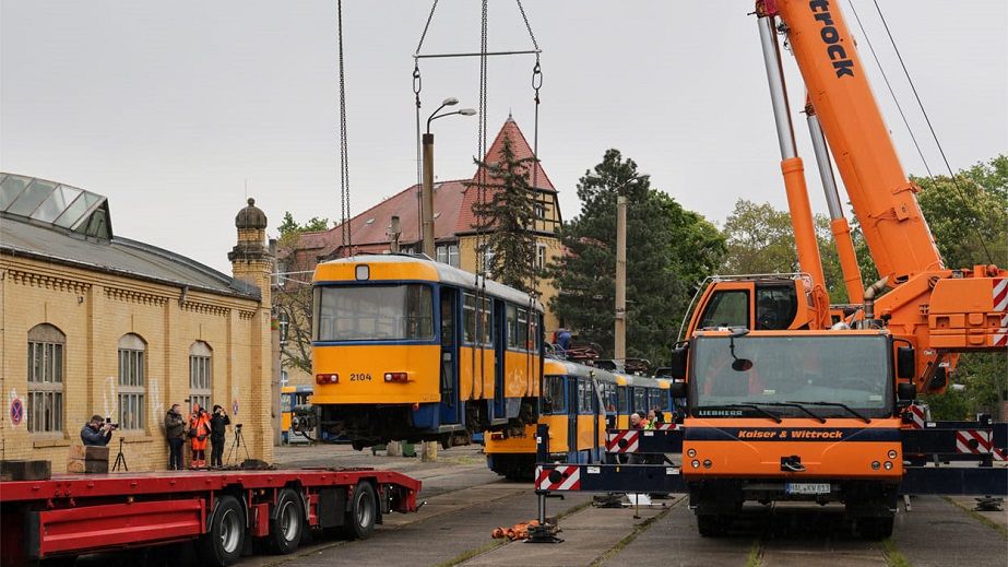 В немецком Лейпциге отгрузили очередную партию подержанных трамваев для Днепра