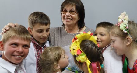 Мати загиблого героя з Дніпра пожертвувала дитячому будинку компенсацію держави за смерть сина