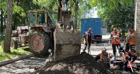 У Дніпрі водоканал проводить аварійні роботи на проспекті Богдана Хмельницького