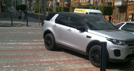 За тиждень у Дніпрі паркувальна інспекція евакуювала машини 70 автохамів