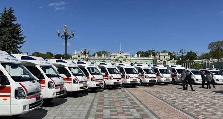 Днепр получил автомобили скорой помощи от Кореи