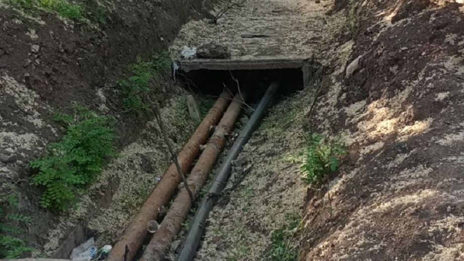 Падіння жінки в котлован тепломережі у Кривому Розі: поліція відкрила провадження