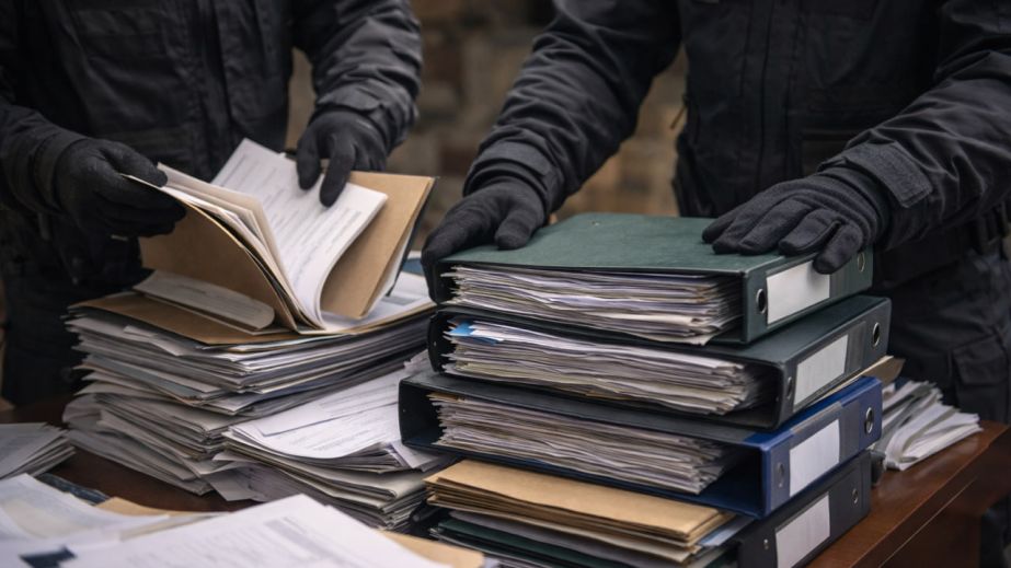 Понад 40 обшуків у трьох областях: прокуратура прокоментувала "сміттєву" справу, яка стосується міського голови Дніпра