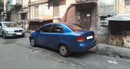 У паркувальній інспекції Дніпра показали ТОП автохамів тижня