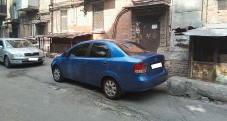 Стоп-автохамство: у Дніпрі за минулий тиждень накладено майже дві тисячі штрафів