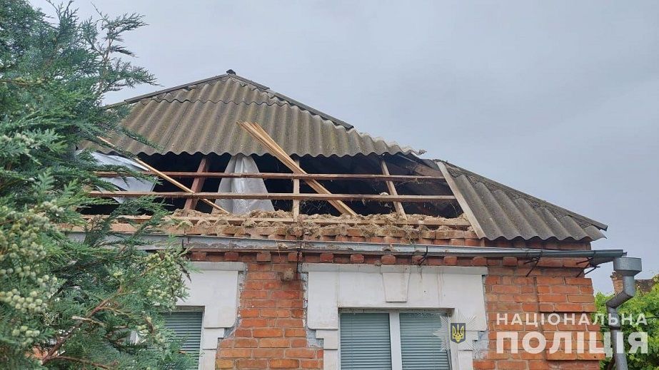 В полиции Днепропетровщины показали последствия обстрела Никопольщины