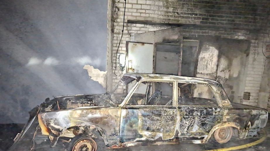 В Днепре мужчина дотла сжег чужой автомобиль (ФОТО)