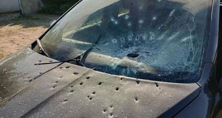 Зруйновані подвір'я та понівечені авто: у поліції показали наслідки атак на Дніпропетровщину минулої доби (ФОТО)