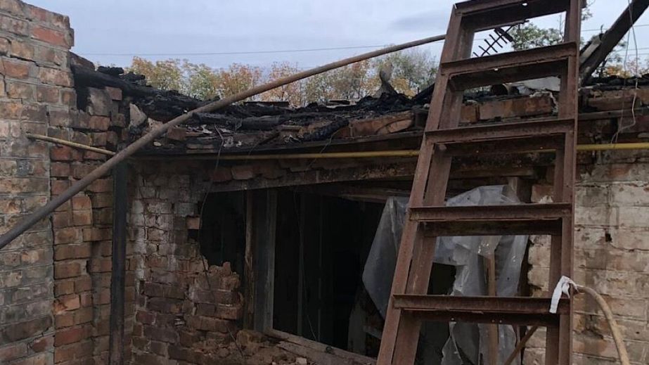 Зруйновані будинки та атакована інфраструктура: у поліції показали наслідки обстрілів Дніпропетровщини за добу (ФОТО)