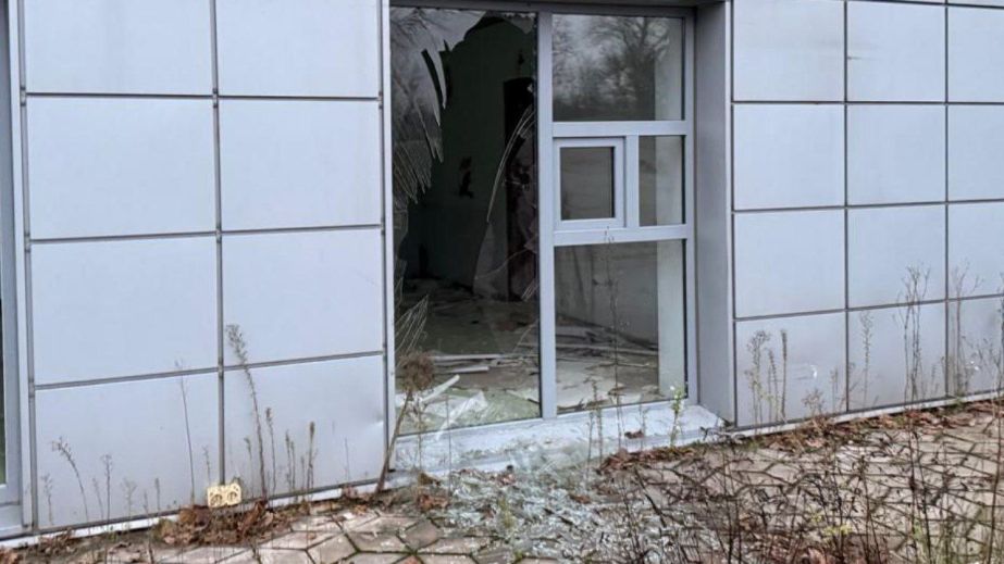 В течение дня враг обстреливал Никопольщину: пострадали два человека (ФОТО)