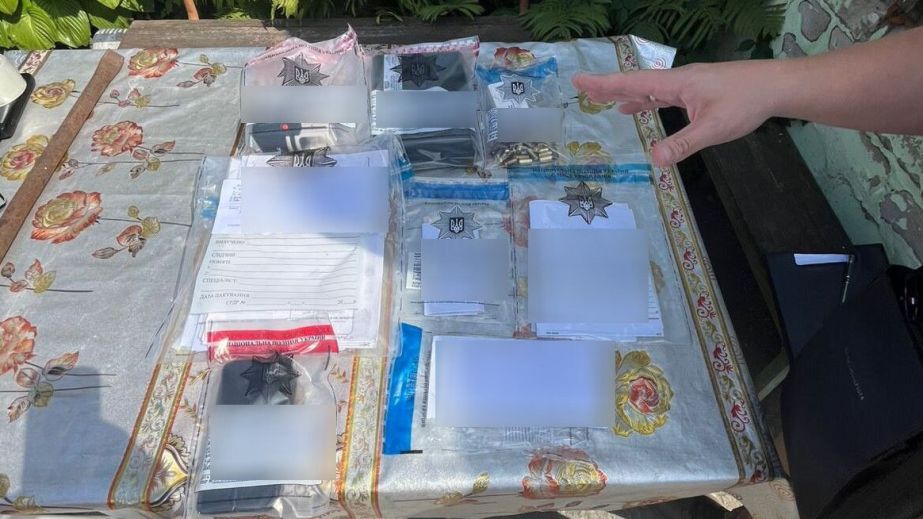 На Дніпропетровщині ділки організували схему видачі фіктивних посвідчень на керування спецтехнікою (ФОТО)