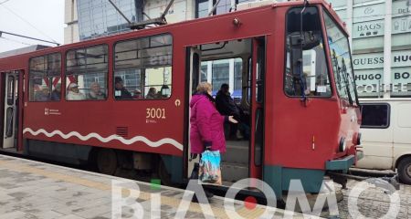 Громадський транспорт Дніпра працює без збоїв після нічної негоди