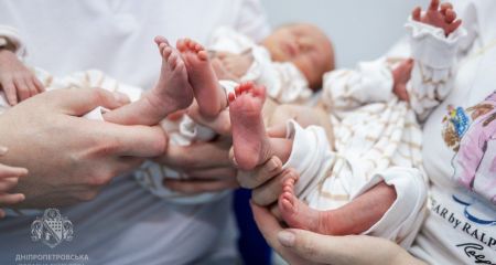 Одразу дві трійні народилося в одному з пологових будинків Дніпра (ФОТО)