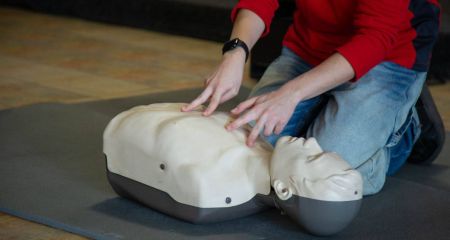 В Днепре провели обучение первой домедицинской помощи для внутренне перемещенных лиц (ФОТО)