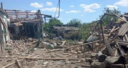 "Безуглая хата": жительница Новопавловки показала последствия прилеа КАБа на Днепропетровщине (ВИДЕО)