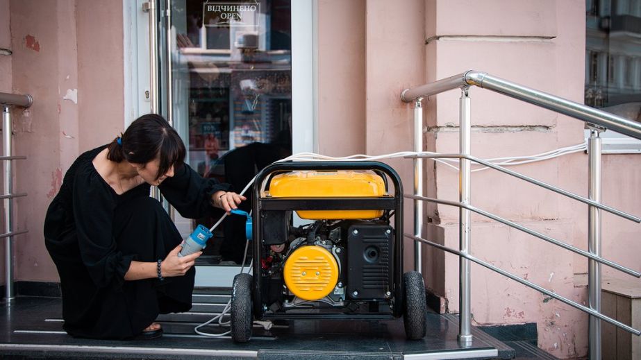 Продолжаются отключения света на Днепропетровщине: какие графики отключений 11 ноября