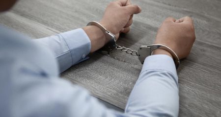 За 17 тисяч доларів волонтер у Кривому Розі продавав довідки про непридатність до служби (ФОТО, ВІДЕО)