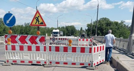 В Днепре продолжаются ремонтные работы на одном из путепроводов (ФОТО)