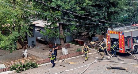 У ДСНС показали кадри наслідків "шахедної" атаки на Кривий Ріг (ФОТО)
