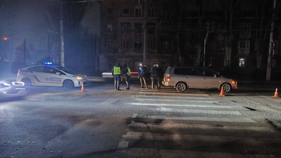 У Кривому Розі під час блекауту на "зебрі" збили жінку (ФОТО)