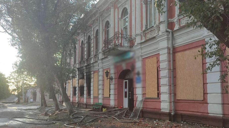 Поліція показала наслідки ворожих ударів по двох районах Дніпропетровщини