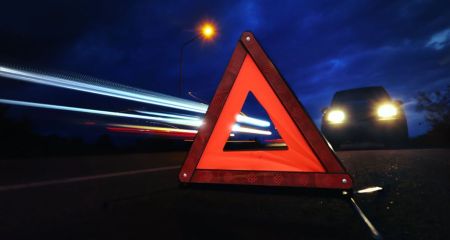 В Кривом Роге легковушка вылетела в кювет и перевернулась (ФОТО)