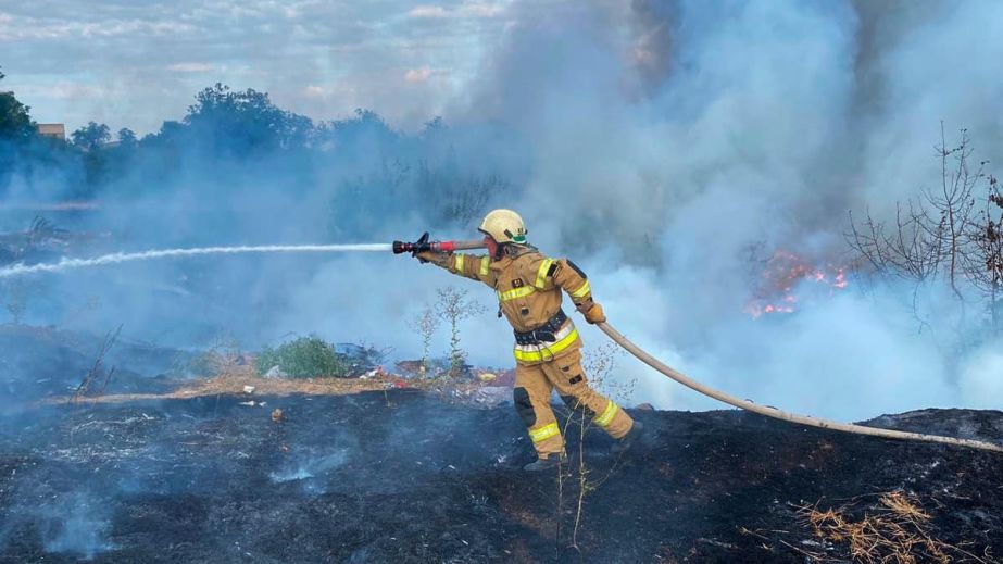 За минувшие сутки спасатели Днепропетровщины ликвидировали более 70 пожаров в экосистемах