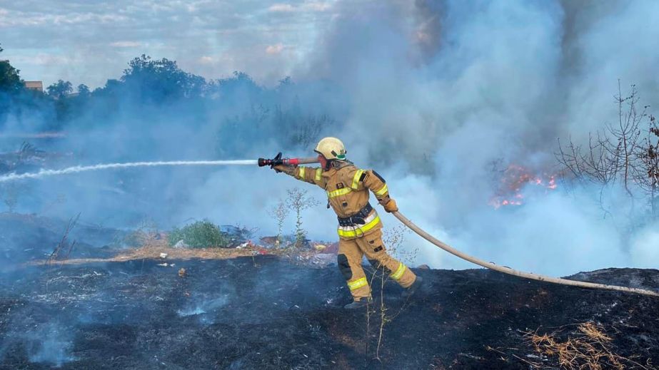 За минулу добу рятувальники Дніпропетровщини ліквідували понад 70 пожеж в екосистемах