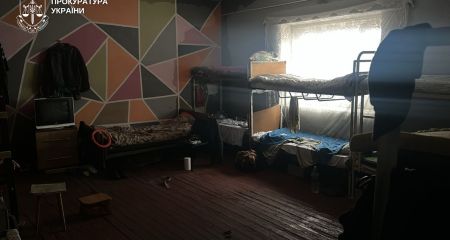 Полон замість реабілітації: на Дніпропетровщині силоміць утримували 287 людей, серед яких діти (ВІДЕО)