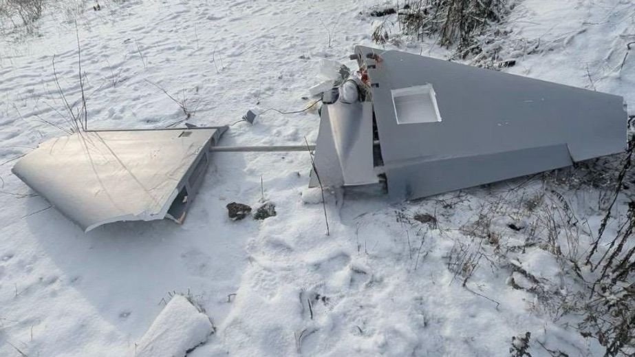 Оборонці неба Дніпропетровщини показали залишки збитих дронів (ФОТО)