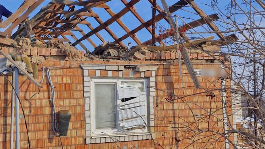 Поліція показала фото наслідків обстрілів Нікопольщини за добу (ФОТО)