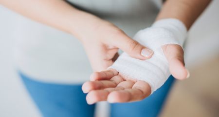 Донька зламала матері палець у Кривому Розі