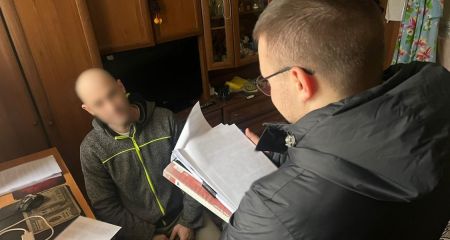 Мужчина с Днепропетровщины за деньги бросил взрывчатку в дом в Чернигове (ФОТО)