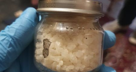 З Прикарпаття до Кривого Рогу військовий в СЗЧ через поштомати поставляв психотропи (ФОТО)