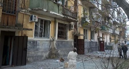 В Никополе дрон-камикадзе взорвался во дворе многоэтажки (ФОТО)