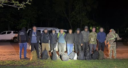 "Рукавичка" на колесах: на Вінниччині затримали позашляховик із дев&rsquo;ятьма ухилянтами, серед яких був мешканець Дніпропетровщини (ВІДЕО)