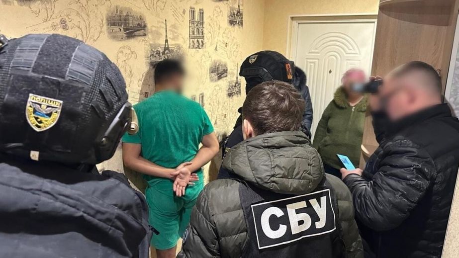 На Дніпропетровщині викрили групу аферистів, які ошукали родичів зниклих військових на 3 млн грн (ФОТО)