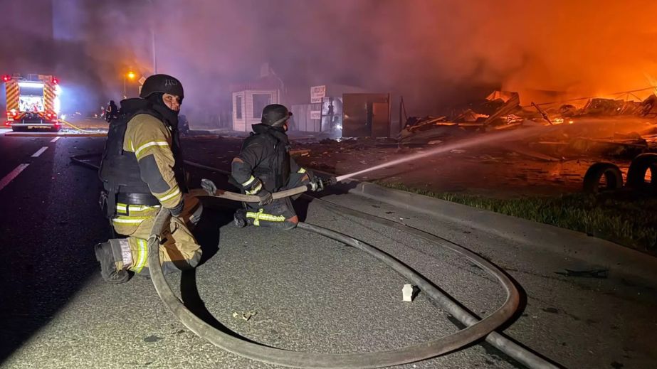 У ДСНС показали насдлідки ворожих обстрілів Дніпропетровщини (ФОТО)