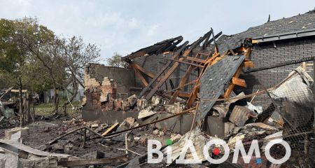 Один дом выгорел дотла, еще 10 повреждено: как в Днепре ликвидируют последствия попадания в Новокодакском районе (ФОТО, ВИДЕО)