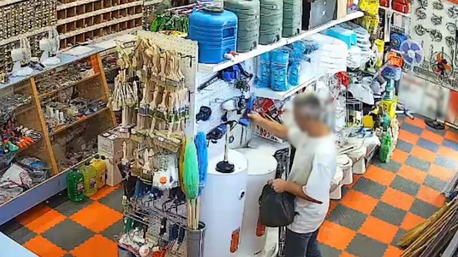 Украл зарядную станцию и электроинструмент: в Марганце поймали серийного вора магазинов