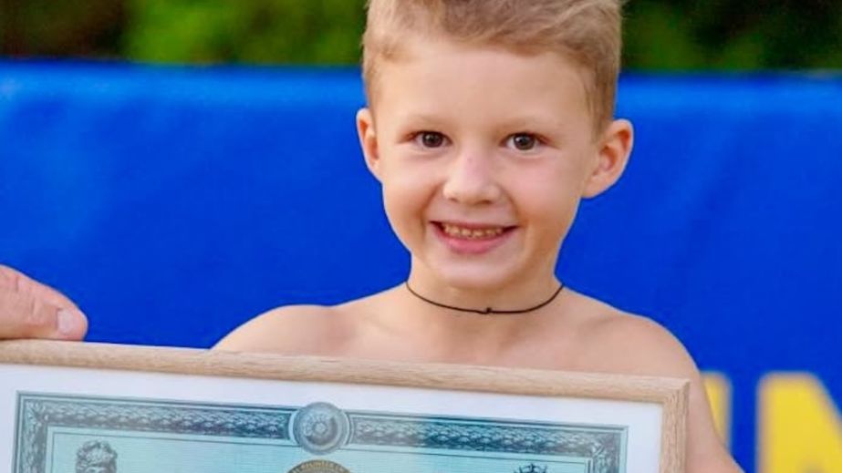 Унікальне досягнення в історії спорту: 7-річний хлопчик з Дніпропетровщини встановив 5 національних рекордів за місяць (ФОТО)